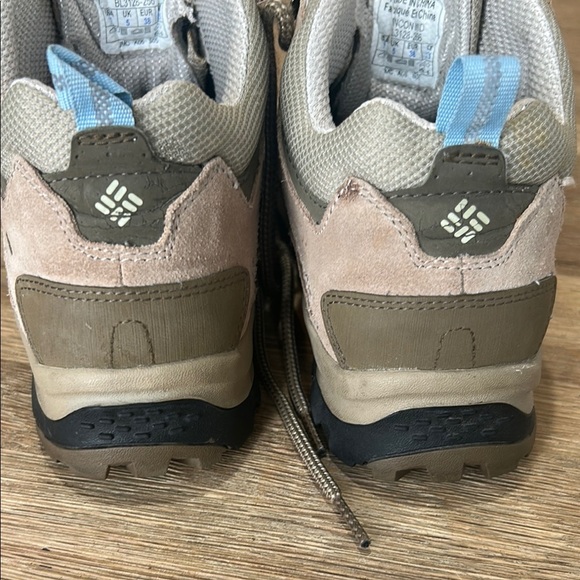 Columbia Rincon Mid Hiking Boot, Size 7 - Picture 10 of 10